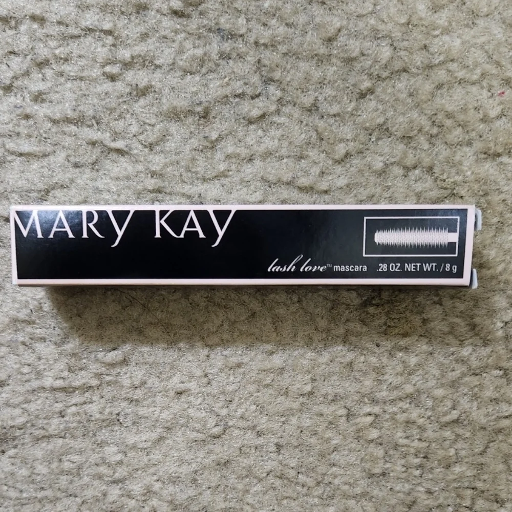 NEW Mary Kay Lash Love Mascara